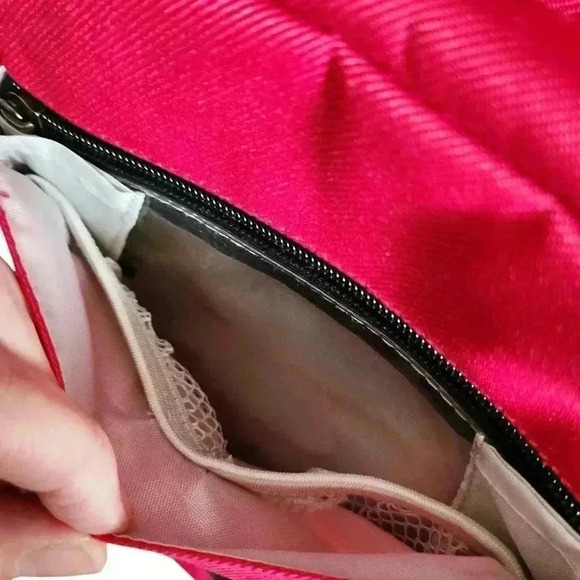 Heys Ecotex TravelMate Red Organizer Crossbody Bag Recycled Nylon - Picture 11 of 15